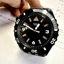 Swatch subaqua Black Sea Nettle SSCU09B100 with box & papers retail is $145.00