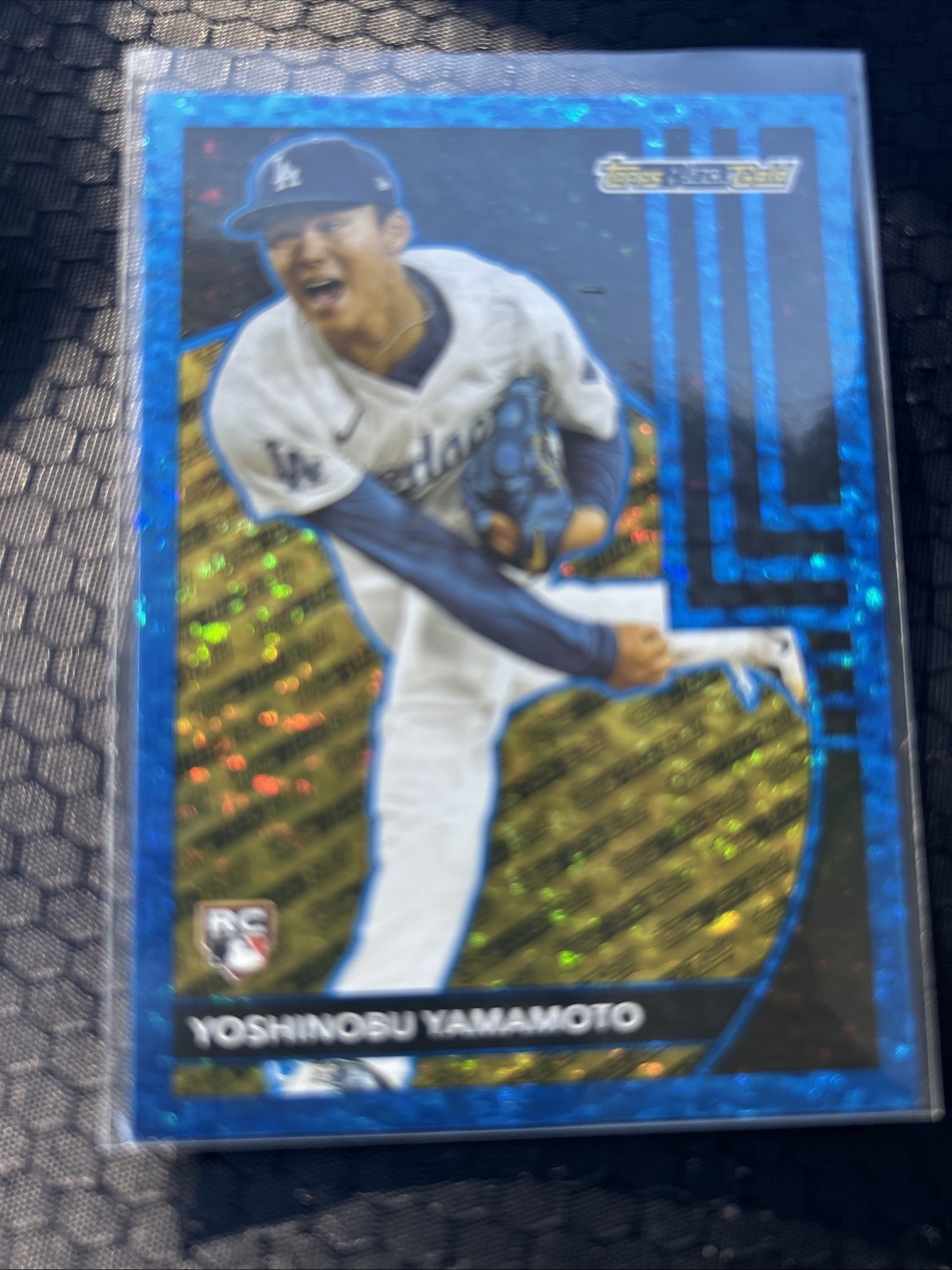 2024 Topps Update Series - Topps Black Gold Yoshinobu Yamamoto #BG-13 Blue (RC)