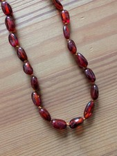 Bernsteinkette, rötlich/cognacfarben, geknüpft, 47cm (sehr guter Zustand)