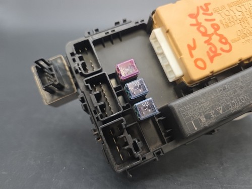 TOYOTA COROLLA 2003 RELAY INTEGRATION CONTROL MODULE UNIT 82641-02070 X28-23 - Picture 3 of 11