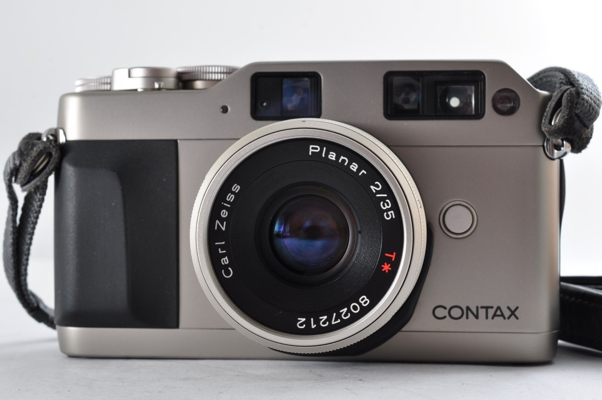 Contax G1 Camera w/Planar 45mm f2 & TLA140 Flash [Near Mint