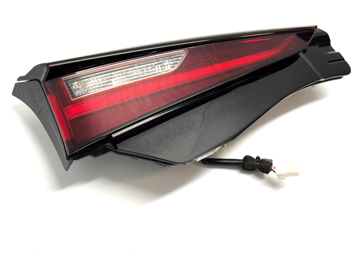 ライト2020ページ ✓2020-2024 MAZDA CX-30 TAILLIGHT TAILLAMP STOP BRAKE LEFT DRIVER