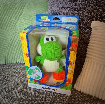 Mega Yarn Yoshi Amiibo   Rare, Unopened, Original Packaging
