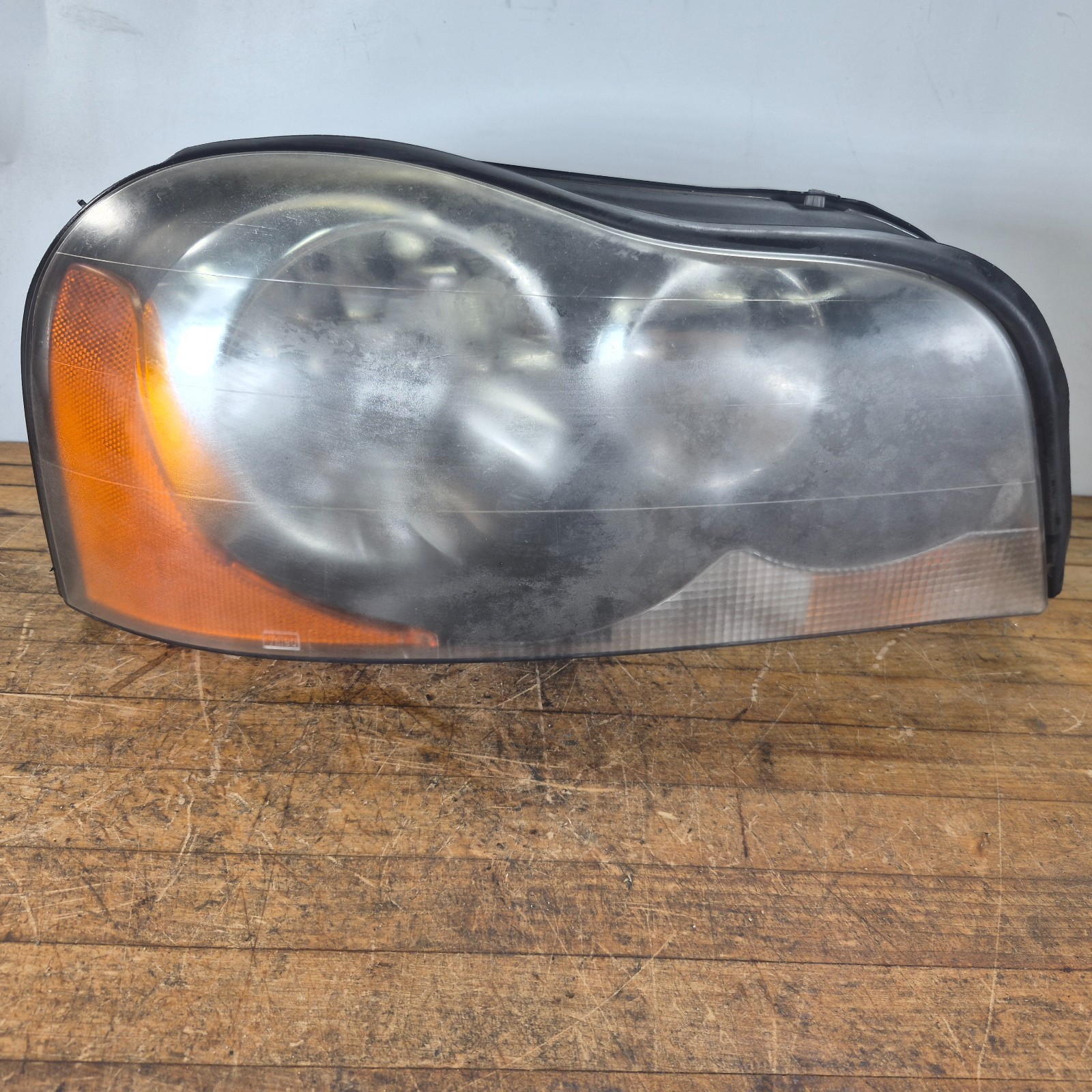 2003-2014 Volvo XC90 Right Passenger Side Halogen Headlight Lamp OEM, 30744010