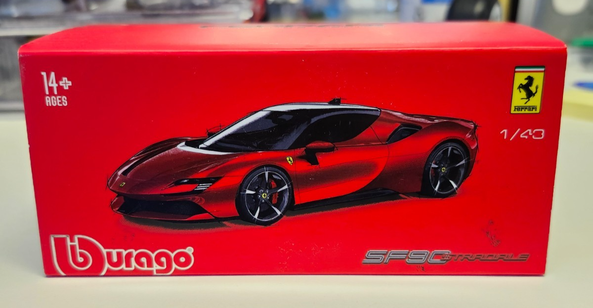 Bburago Ferrari Signature Series SF90 Stradale In Red 1:43 Scale