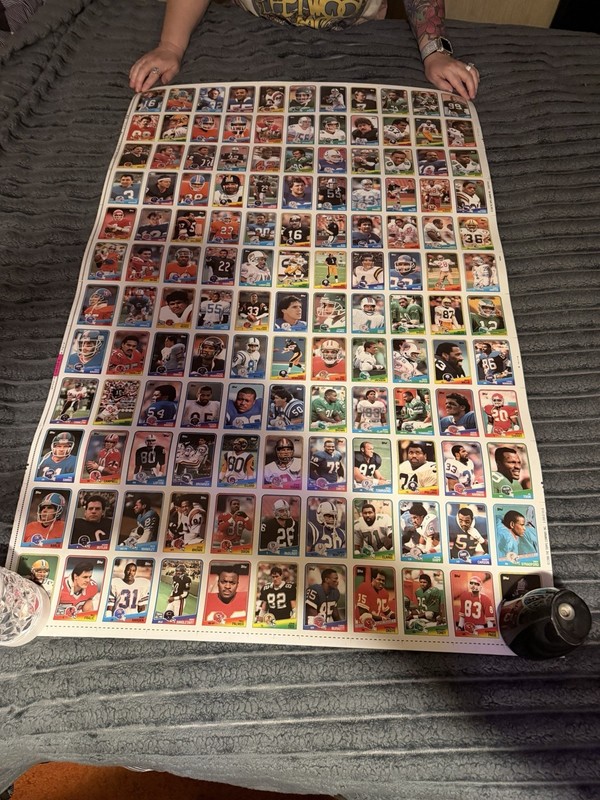 Topps Uncut Sheet NFL Football Trading Cards 132 Standard Size Full Color