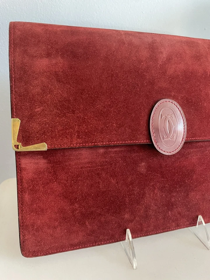 Bolso sin asas Cartier vintage de gamuza borgoña años 70 Foto 3 de 4
