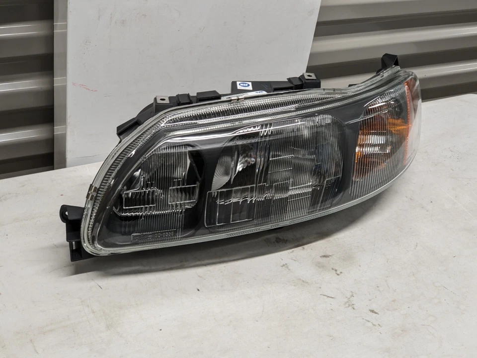 TYC 20-6558-00 LH Headlight Assembly for 01-04 Volvo S60 NEW — 第 2/4 张图片