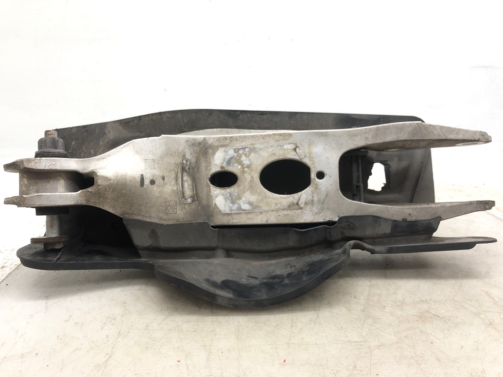 2016-2020 BENTLEY BENTAYGA OEM 6.0L W12 LH LEFT REAR LOWER TRACK CONTROL ARM