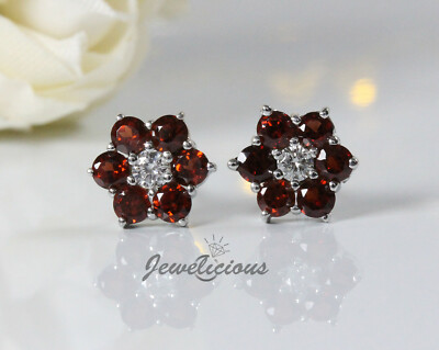 Wunderschöne Ohrstecker 14K Weißgold natürlicher roter Granat und Diamant 8 mm Blume