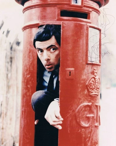 Rowan Atkinson 1955- Mr. Bean genuine autograph signed 8"x10" photo