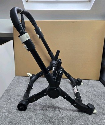 Bugaboo Donkey2 All Black Main Chassis Base mit brandneuen Lederstangenabdeckungen 