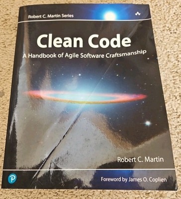 Clean Code: A Handbook of Agile Software Craftsmanship Paperback Robert Martin