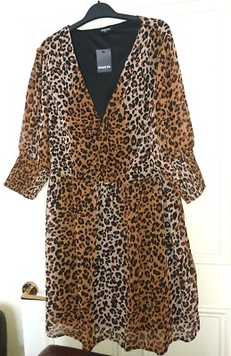 SIMPLY BE Kleid Leoprint Twist Knot Front, Neu mit Etikett, Größe UK 24 EU 52 US 20