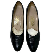 VINTAGE FERRAGAMO BLACK LEATHER PUMPS WITH BROGUING DETAIL ON TOP SIDES 9 AA