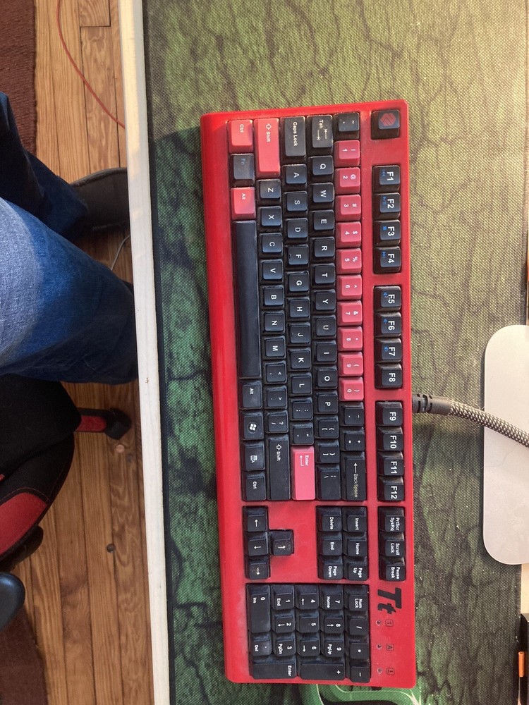Thermaltake High-Performance Mechanical Gaming Keyboard for Enhanced Typing Experience
