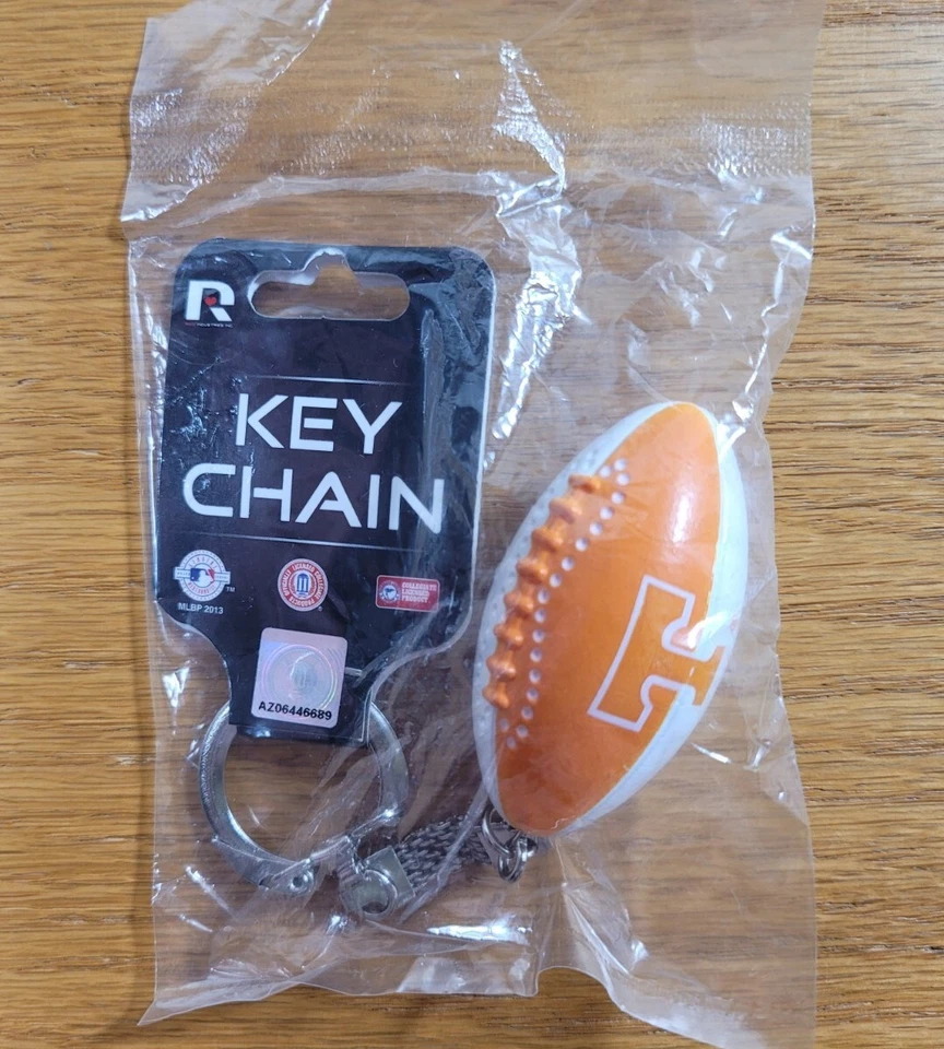 TENNESSEE VOLUNTEERS Quality Heavy Resin Football Key Ring Keychain - BRAND NEW - Image 3 of 4