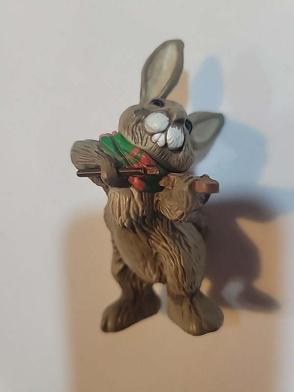 Hallmark 1981 Keepsake Ornament The Friendly Fiddler Bunny Rabbit Fiddle Violin