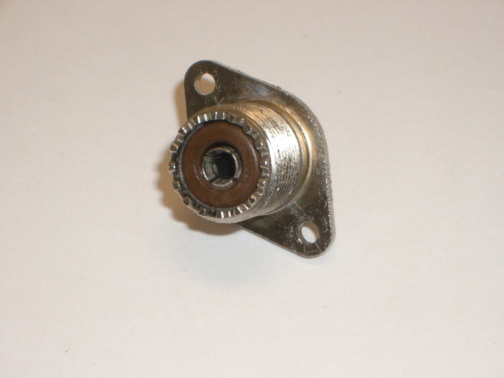 AMPHENOL 83-876 74868 FEMALE UHF SO-239 CHASSIS ANTENNA CONNECTOR JACK 2-HOLE
