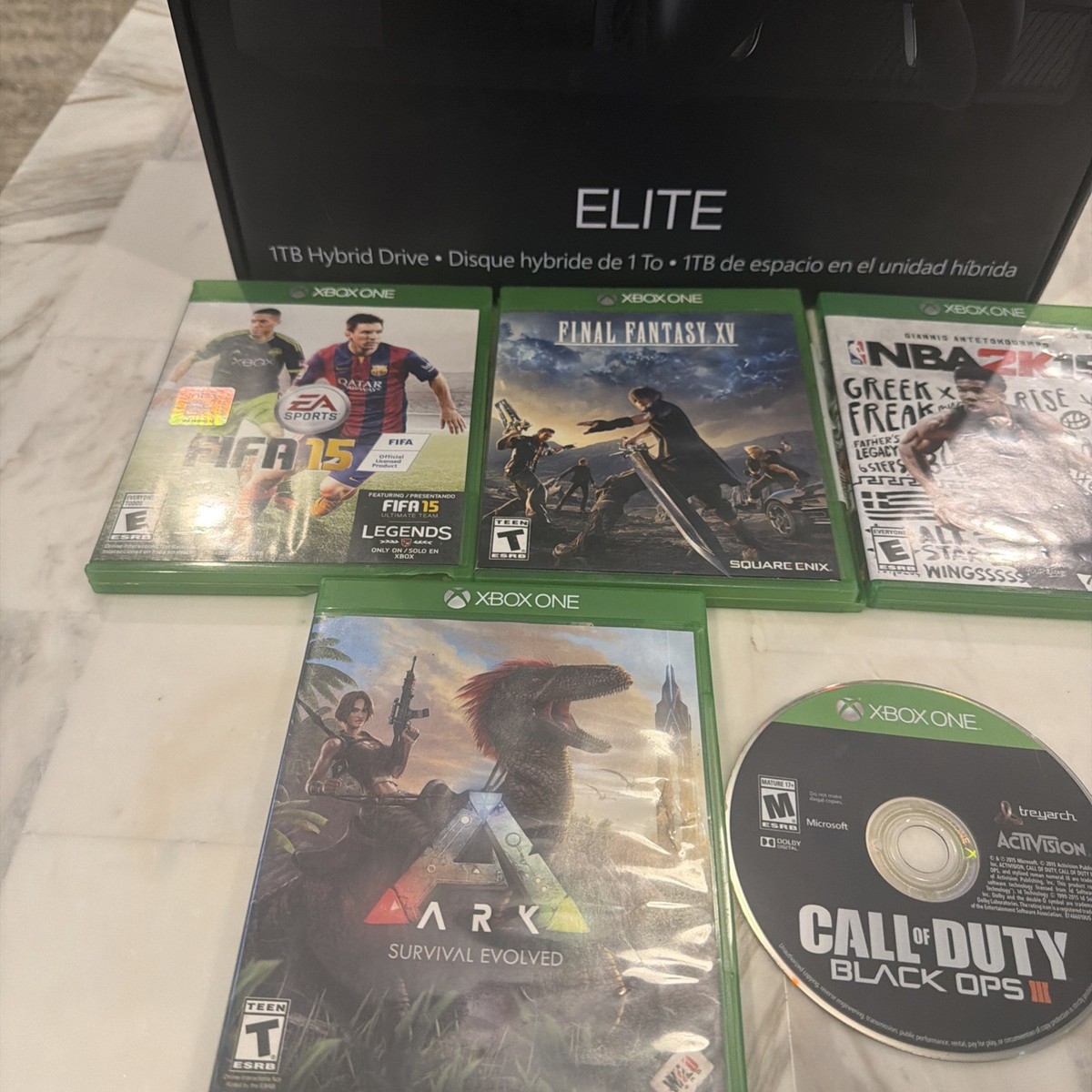 XBOX ONE ELITE 1TB ハイブリッドドライブ　中古　おまけソフト2本付 Amazon.com: Xbox One 1TB Elite Console Bundle(Discontinued