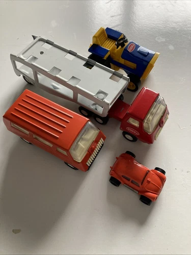 VINTAGE TONKA CAR TRANSPORTER, AMBULANCE, TRACTOR & TONKA TOTES CAR, See Pics.