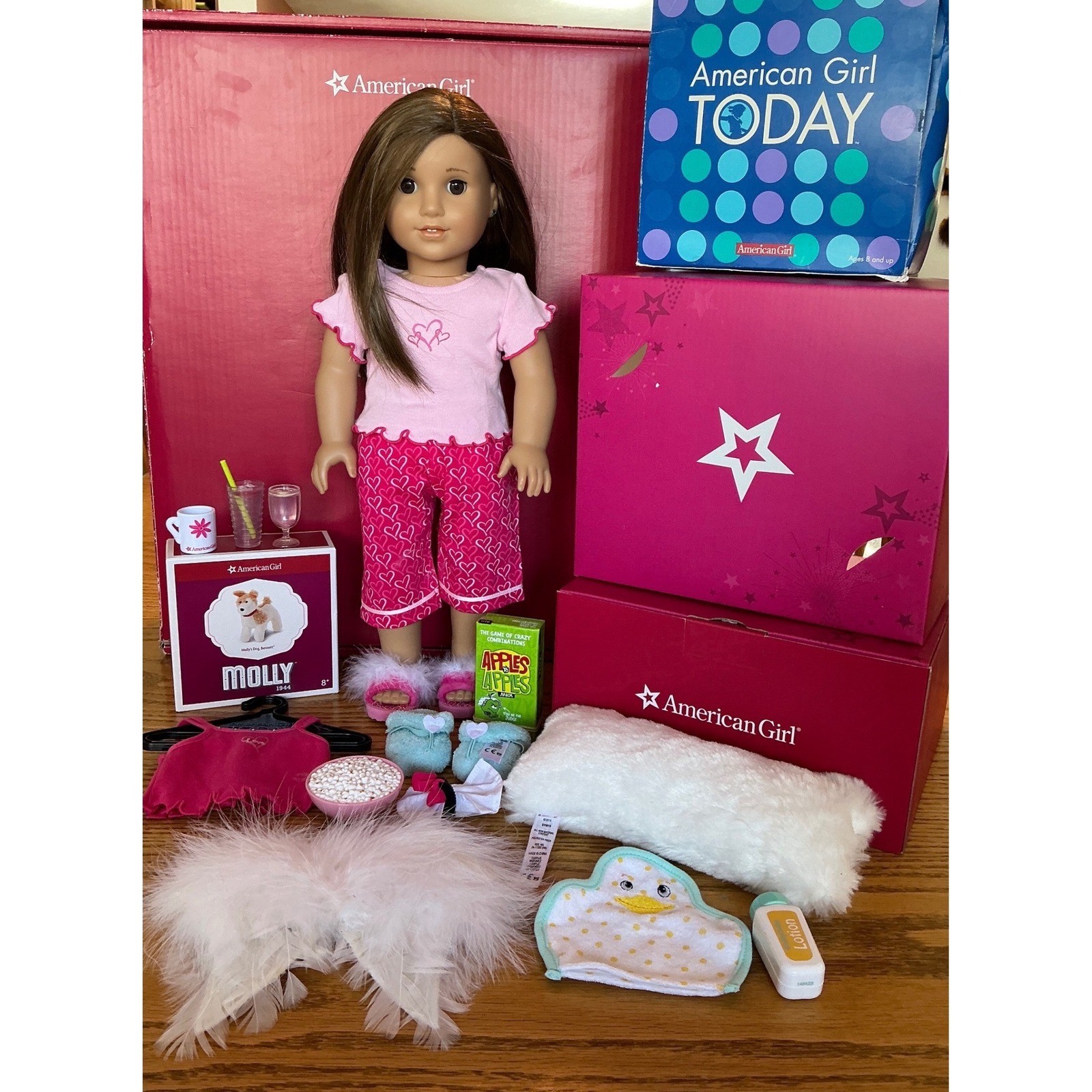 American Girl Doll Sleep Over bundle: Truly Me Doll Brown Hair Brown Eyes PJ etc