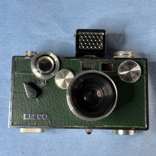 Vintage ARGUS C3 Brick Green Camera in Working Condition