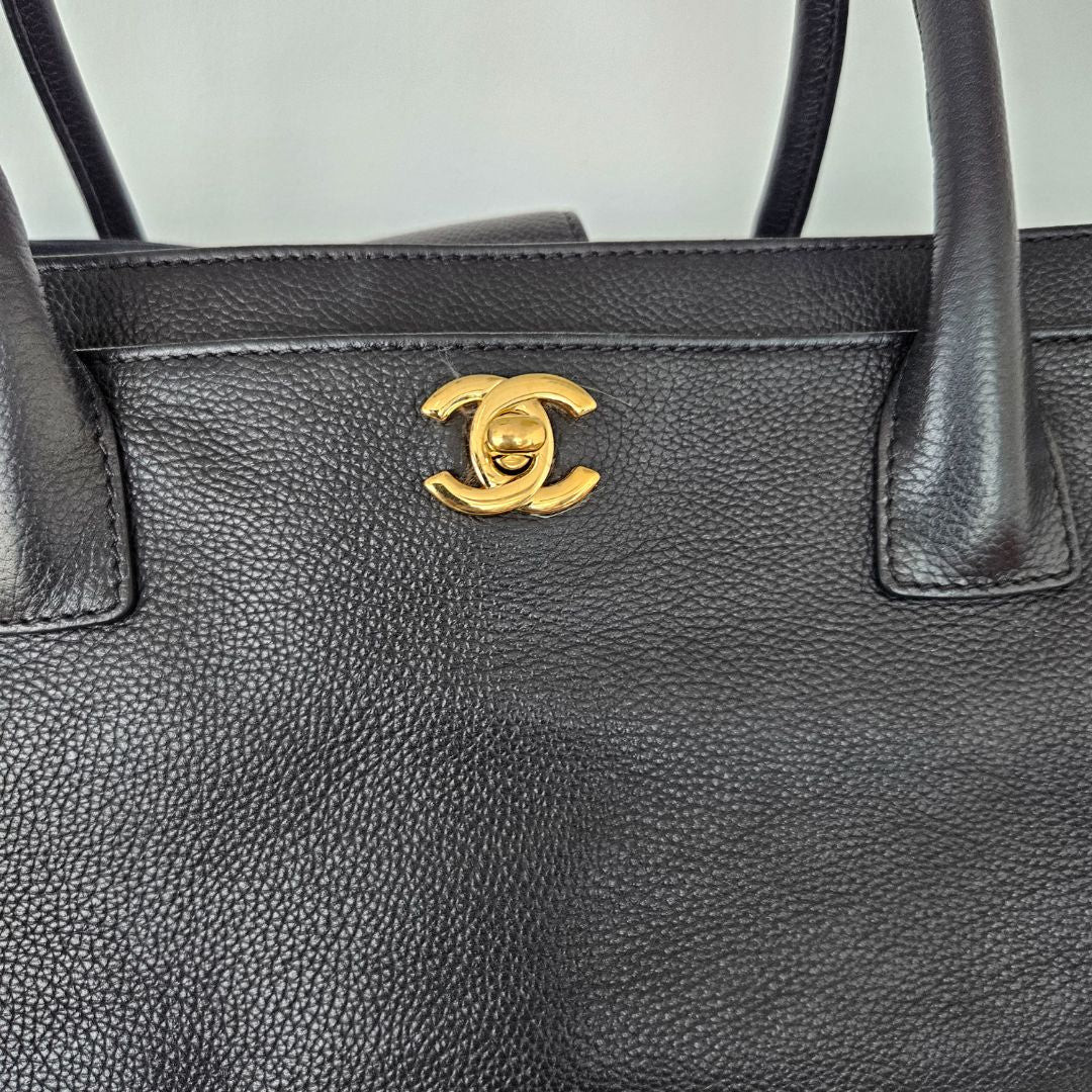 Chanel black exec small bag - image 3