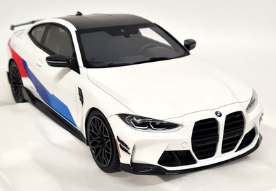 TopSpeed 1/18 BMW M4 M-Performance G82 alpinweiß Resin Modellauto