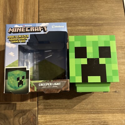 Paladone Minecraft Creeper Light Up Figure - Tischleuchte mit Zombie-Sounds