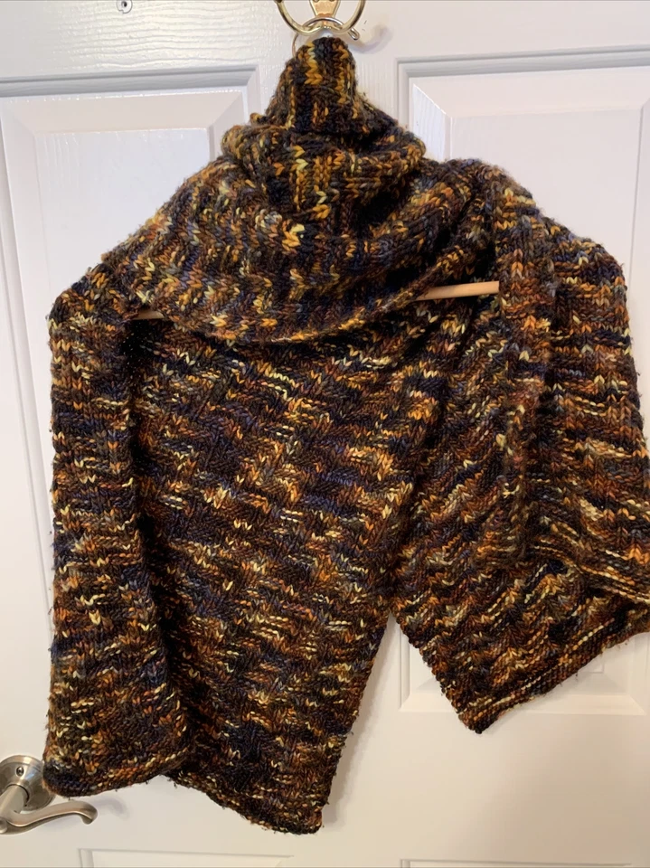 Sett Road Stole Handknitted Manos Del Uruguay worsted yarn Earth Colors - Image 2 of 4