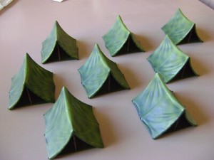 eight (8) 25/28mm plastic tents