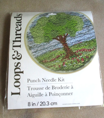 Loops & Threads Punch Needle Kit  - New  8 Inch  Tree Sky
