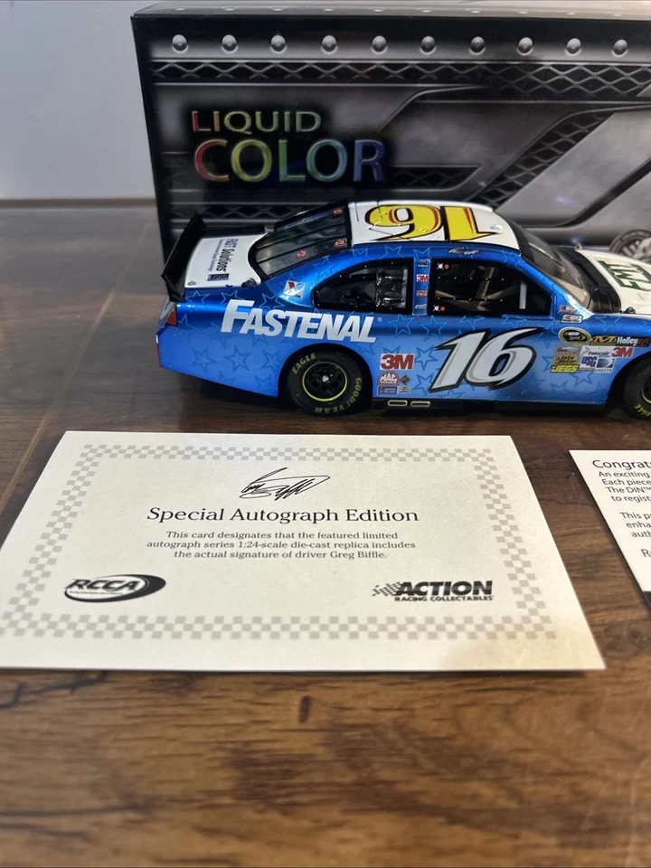 Greg Biffle #16 Fastenal Nascar Unites 2012 Fusion color líquido autografiado Foto 2 de 4