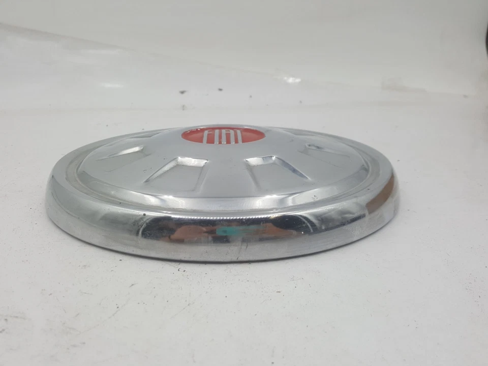 Coppa ruota copri mozzo Fiat 600 D logo rosso originale in acciaio diamtro cm 21 - Immagine 2 di 4