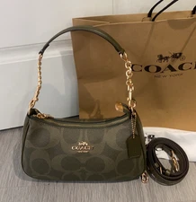 C.OACH Teri Powder Shoulder Bag In Signature Womens Handbag