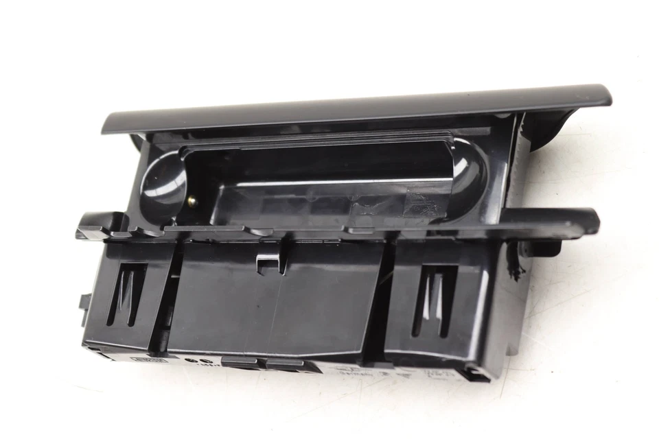 Porsche Cayenne 2011-2018 - puerta trasera derecha contenedor de almacenamiento 95855531800 Foto 2 de 4