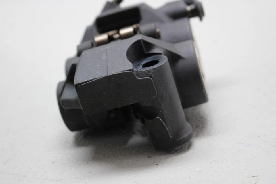 Juego de pinzas de freno delanteras derecha izquierda Yamaha YZF R1 YZF-R1 2004-2006 PAR Foto 3 de 4