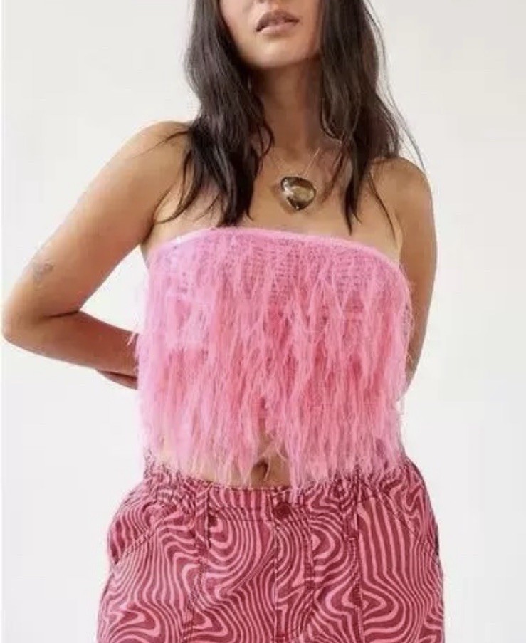 URBAN OUTFITTERS Cropped Feather Top Size M Orig. $80 NEW