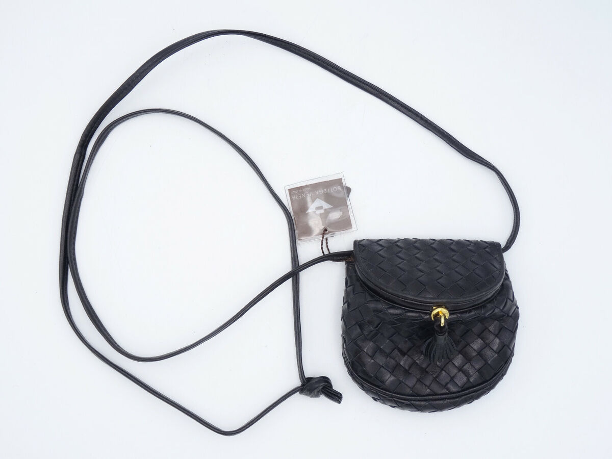 BOTTEGA VENETA BLACK LEATHER INTRECCIATO OBLIQUE CROSSBODY BOTTEGA VENETA BLACK LEATHER INTRECCIATO OBLIQUE CROSSBODY