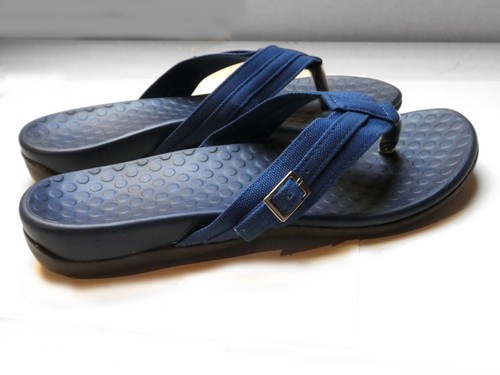 Brand New THONG SANDALS 7.5 NAVY ~Canvas with Buckle Flip-Flop - Picture 4 of 5