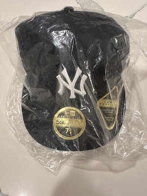 Kith Saddle 10th Anniversary New Era New York Yankees 7 5/8 Hat