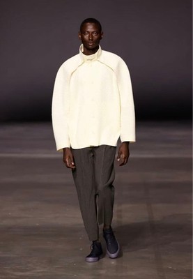 USED LIMITED EDITION COLOR!! RARE SIZE HOMME PLEATS - SOLD OUT IMMEDIATELY UNU