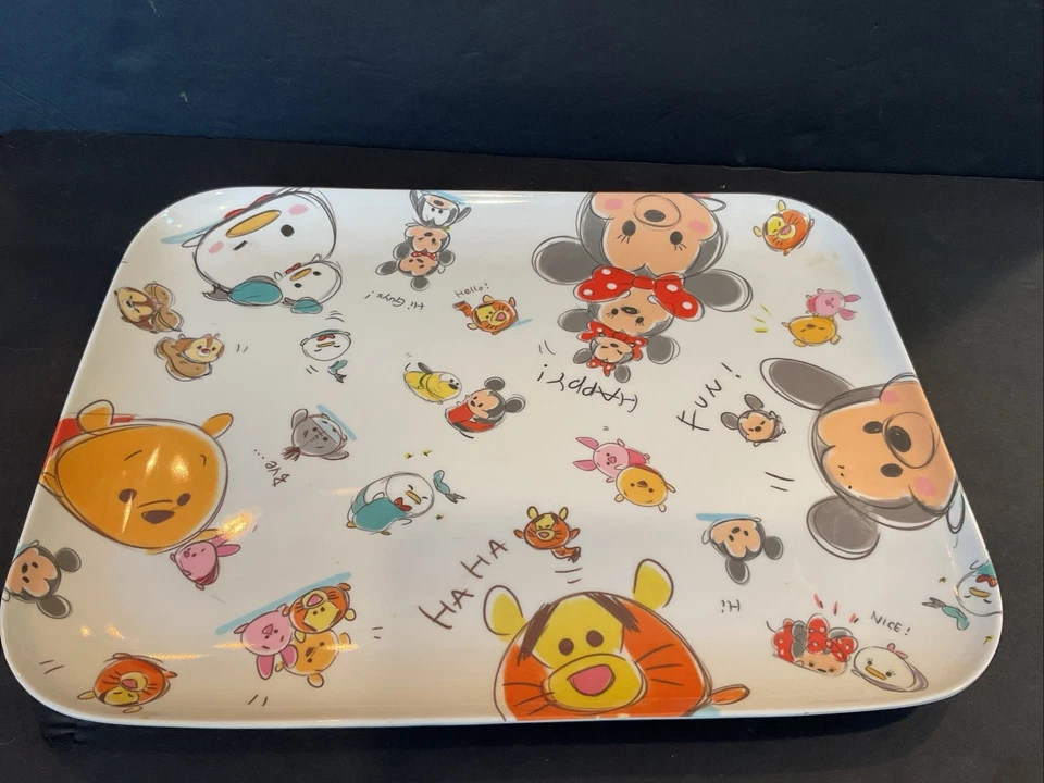 Bandeja para servir melamina Disney Store Lg Tsum Tsum Mickey, Minnie, Tigre, Pooh - Imagem 2 de 4