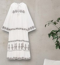 NWTZARA  VOLUMINOUS EMBROIDERED LONG DRESS AND LONG SLEEVES