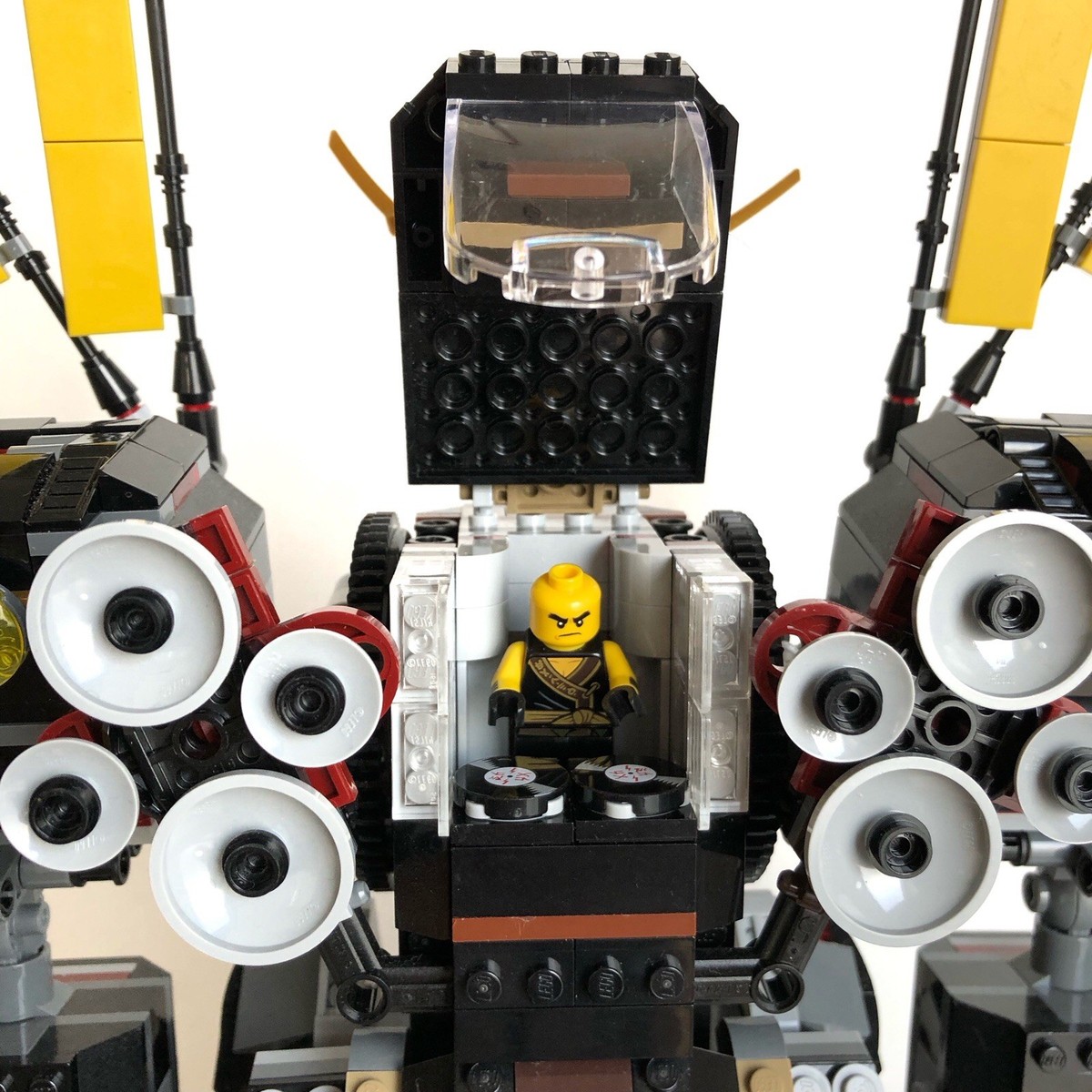 Lego Ninjago Quake Mech (70632) 100% Complete Missing 4 Mini