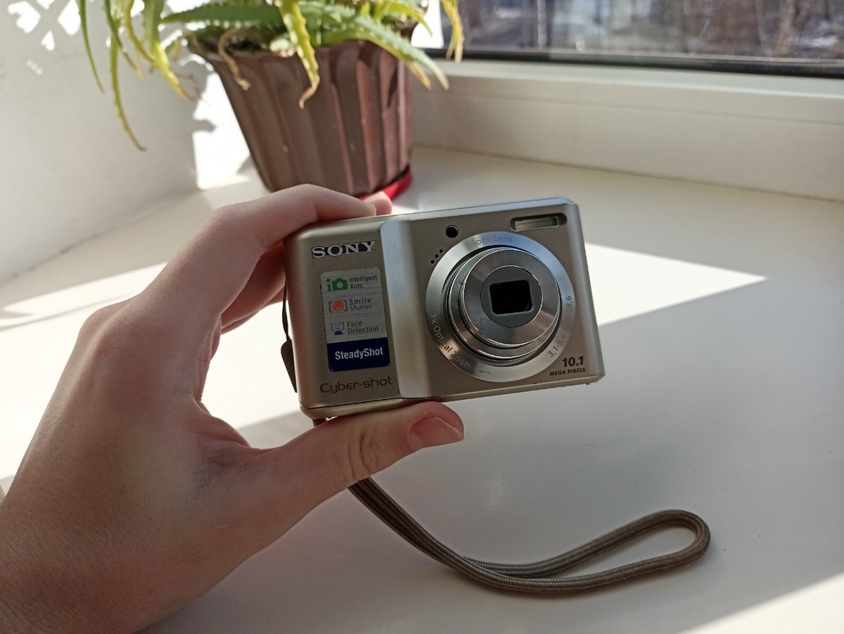 Sony Cyber-shot 10.1メガピクセル ゴールド Amazon | SONY デジタルカメラ Cyber-Shot(サイバーショット