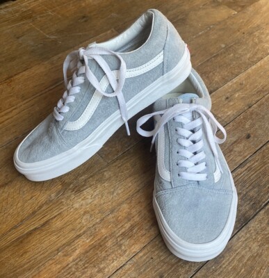 Vans Old Skool Suede Gray White Men s 6 Women s 6.5 Low Top Skate Shoes 