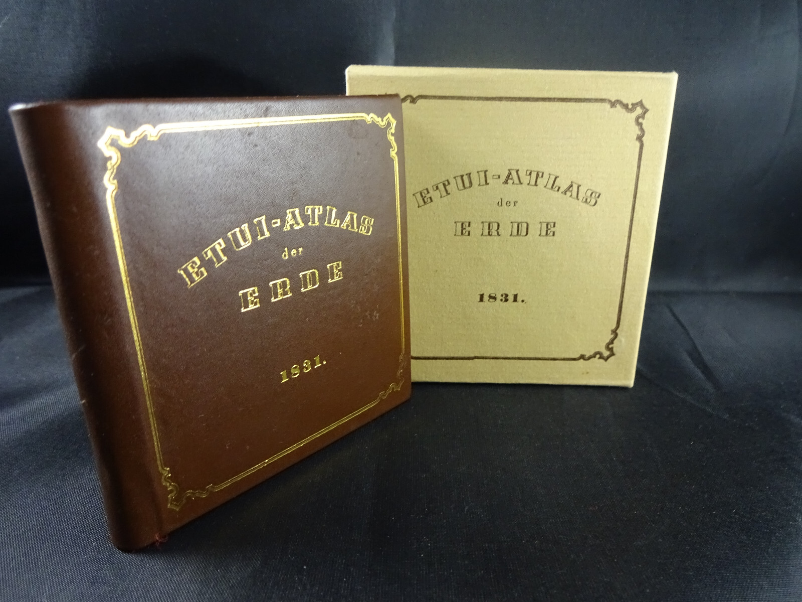 DDR Minibuch - Etui Atlas der Erde - 1831