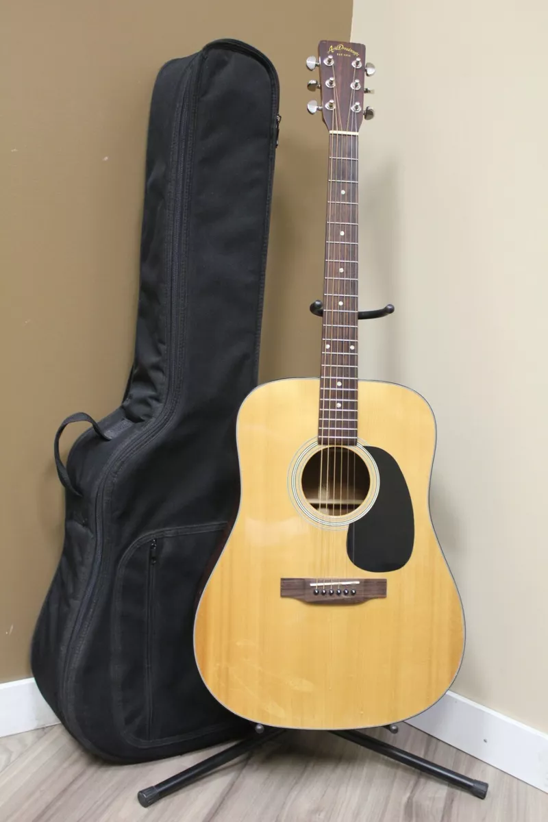 Aria Dreadnought AD 28N Acoustic Guitar w soft case